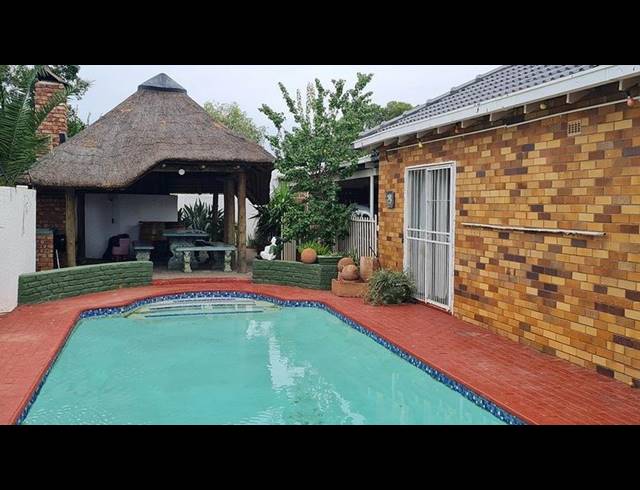 4 BEDROOM HOUSE FOR SALE IN ERNESTVILLE